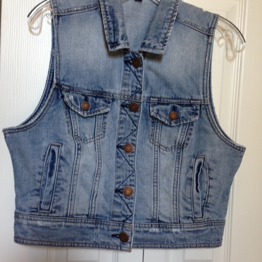 American Eagle Distressed Denim Vest Size L/G